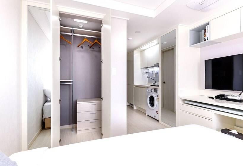 Семейный Номер, Shin Shin Hotel Seogwipo