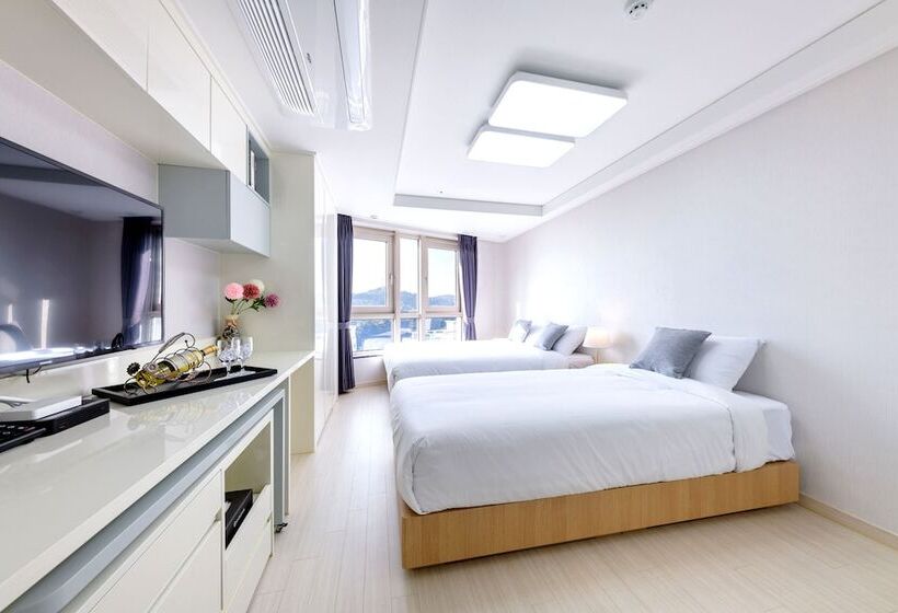 Семейный Номер, Shin Shin Hotel Seogwipo