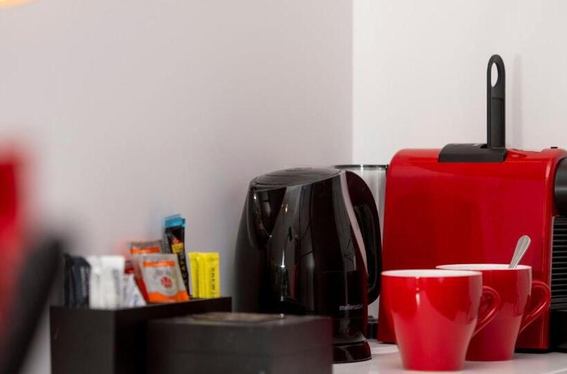 스탠다드 발코니 룸 바다 전망, Anew Hotel Green Point Cape Town