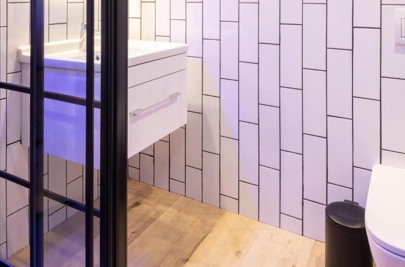 스탠다드 발코니 룸 바다 전망, Anew Hotel Green Point Cape Town