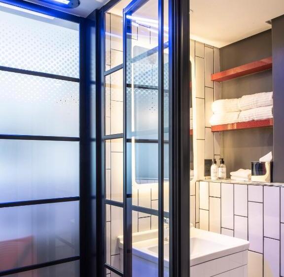 스탠다드 발코니 룸 바다 전망, Anew Hotel Green Point Cape Town