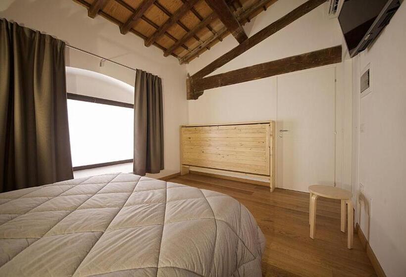 スタンダードトリプルルーム, Le Camere Pietrasantine   Centro Storico