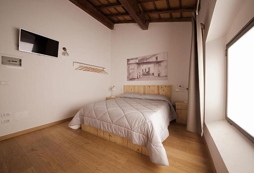 スタンダードトリプルルーム, Le Camere Pietrasantine   Centro Storico