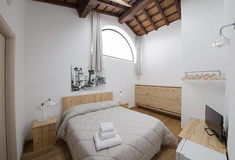 スタンダードトリプルルーム, Le Camere Pietrasantine   Centro Storico