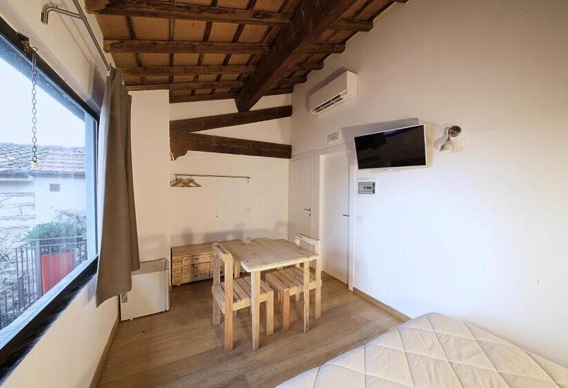 اتاق استاندارد, Le Camere Pietrasantine   Centro Storico