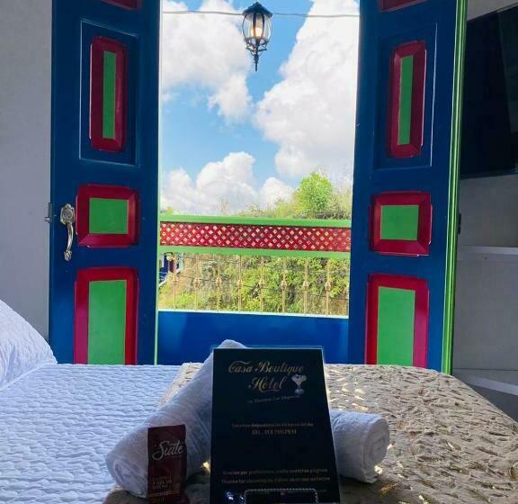 جناح مزوَّد بشرفة, Casaboutique