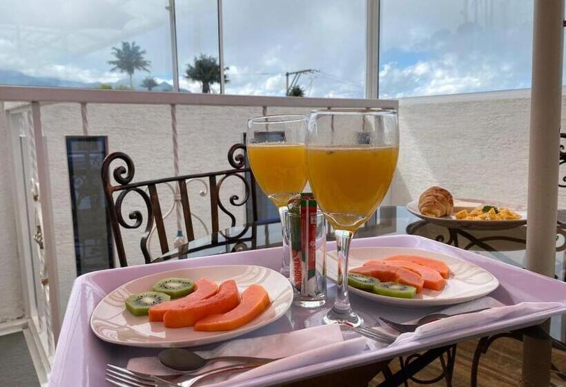 جناح مزوَّد بشرفة, Casaboutique