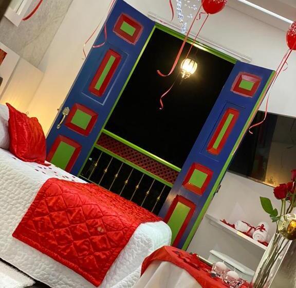 جناح مزوَّد بشرفة, Casaboutique