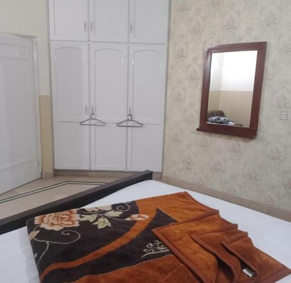 اتاق لوکس, Grace One