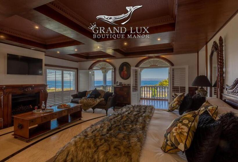 سوئیت با تخت بزرگ, Grand Lux Boutique Manor