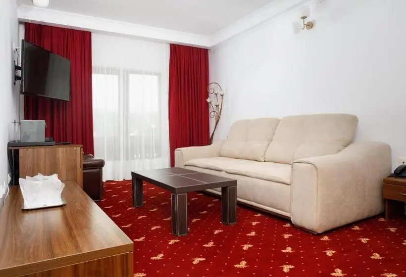 استودیوی استاندارد, Manor Ski