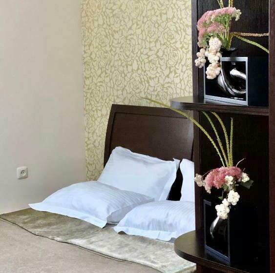 Chambre Deluxe, Parvana