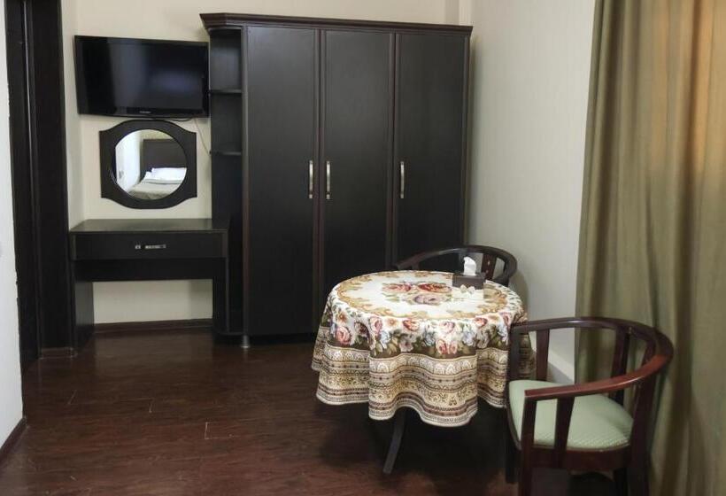 Chambre Economy, Parvana