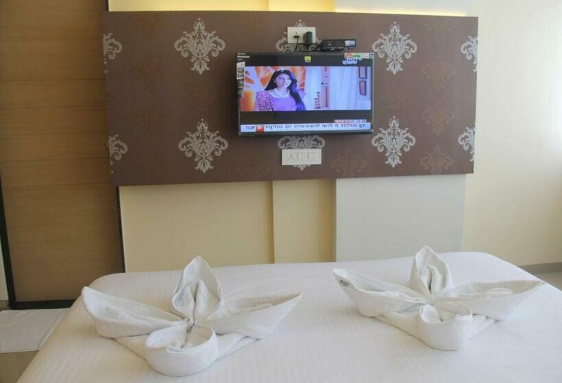 חדר דלוקס, Saiprasad Executive Solapur