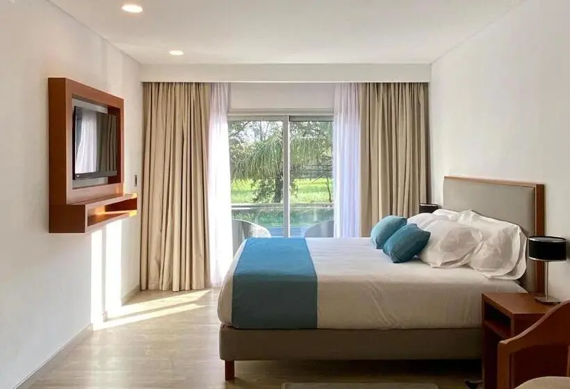 キングサイズベッドのスーペリアルーム, Lincoln Green Hotel And Spa Argentina