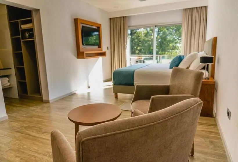 キングサイズベッドのスーペリアルーム, Lincoln Green Hotel And Spa Argentina