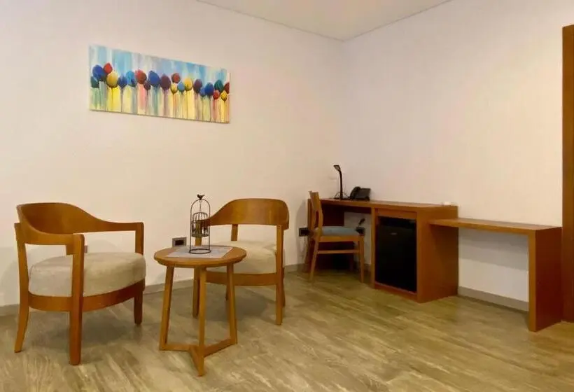 キングサイズベッドのスーペリアルーム, Lincoln Green Hotel And Spa Argentina