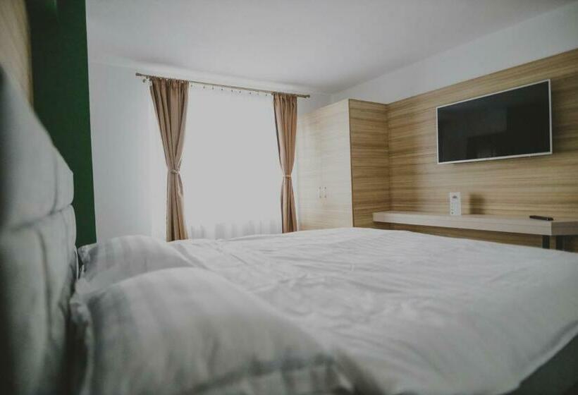 스탠다드 룸 킹사이즈 침대, Altitude Guest House Ranca