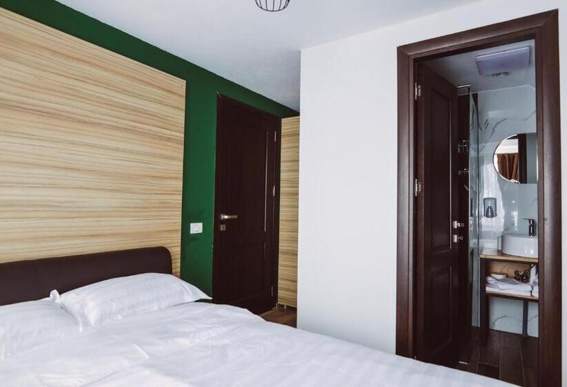스탠다드 룸 산 전망, Altitude Guest House Ranca