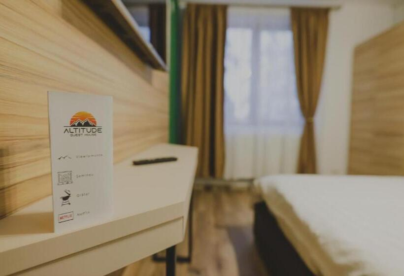 マウンテンビュースタンダードルーム, Altitude Guest House Ranca