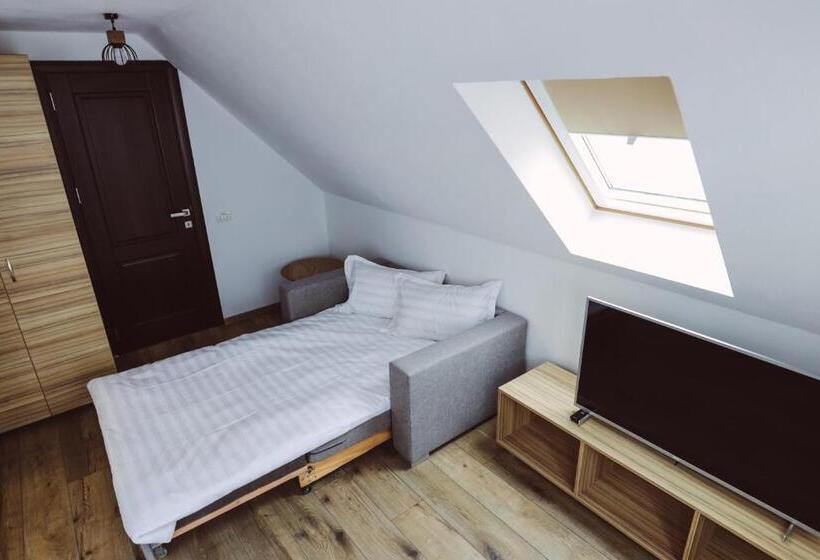 4인용 스탠다드 룸, Altitude Guest House Ranca