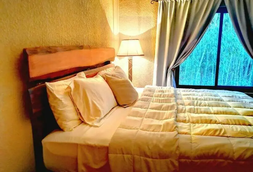 اتاق لوکس با تخت بزرگ, Vive Utila   Bed & Breakfast