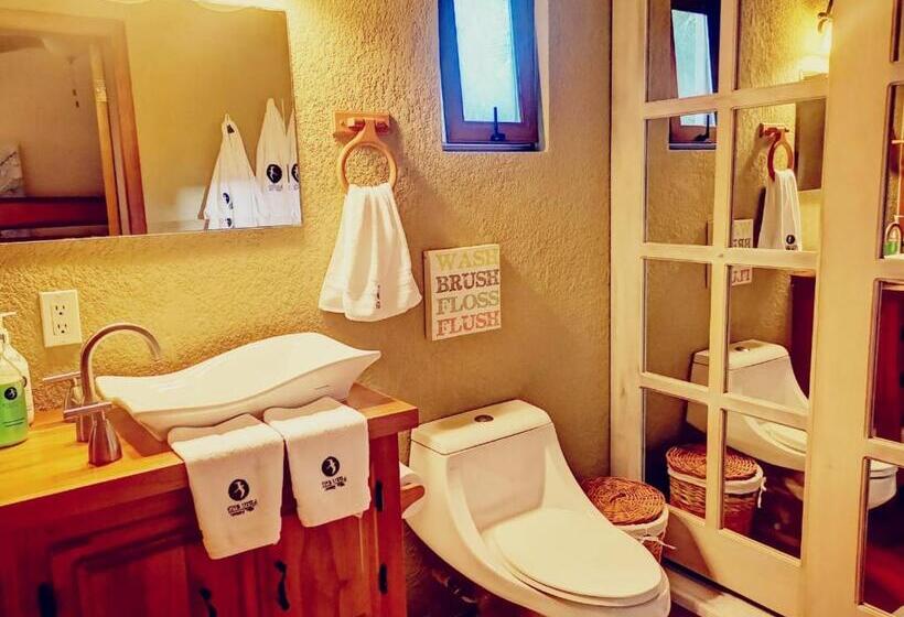 اتاق لوکس با تخت بزرگ, Vive Utila Bed & Breakfast