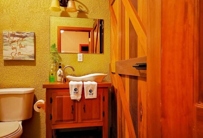اتاق استاندارد با چشم‌انداز باغ, Vive Utila   Bed & Breakfast
