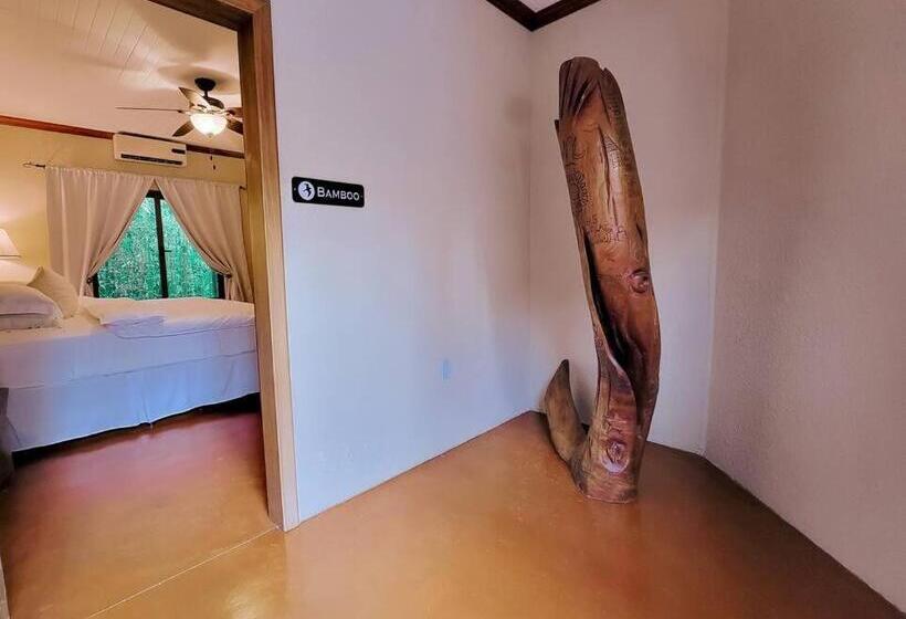 اتاق لوکس با تخت بزرگ, Vive Utila Bed & Breakfast