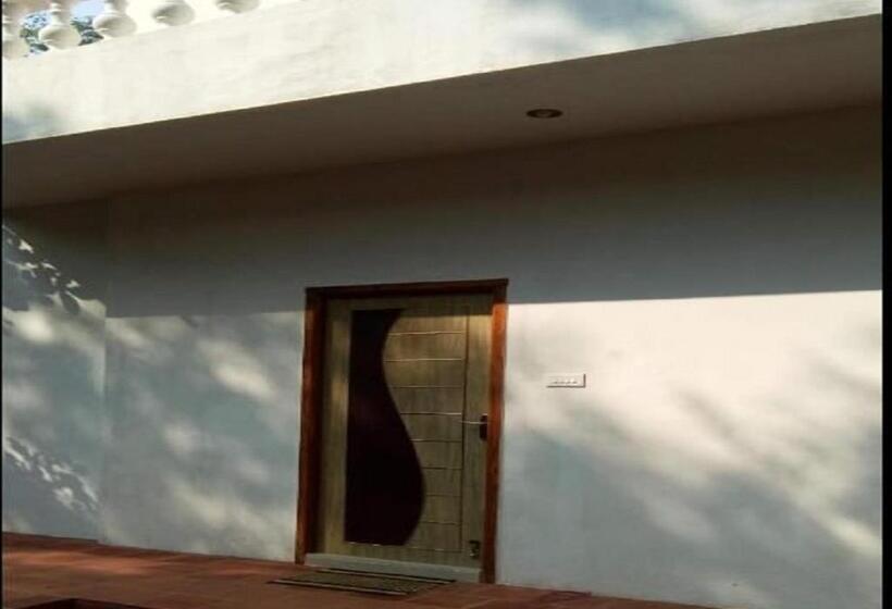 חדר דלוקס, Aashikha Farm House