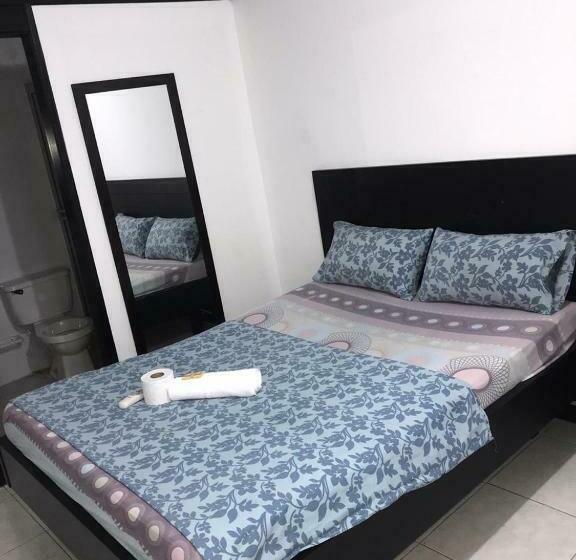 标准间, Gavan Plaza