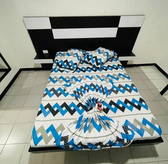 标准间, Gavan Plaza