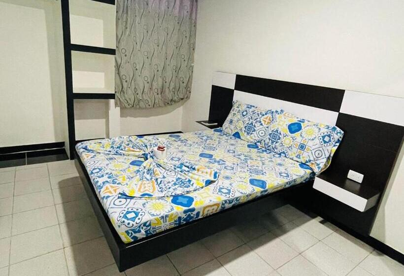 标准间, Gavan Plaza