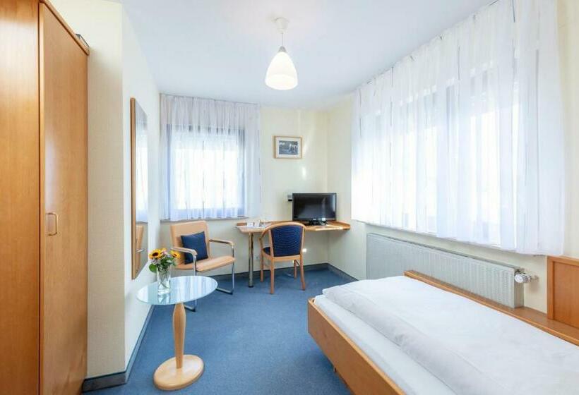 غرفة قياسية فردية, Krone Straßdorf