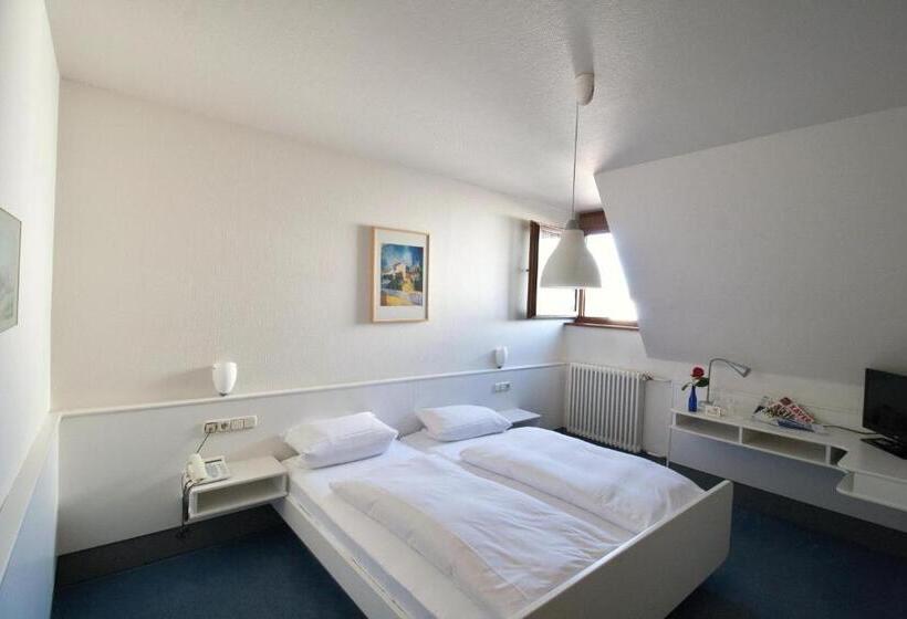 غرفة قياسية, Krone Straßdorf