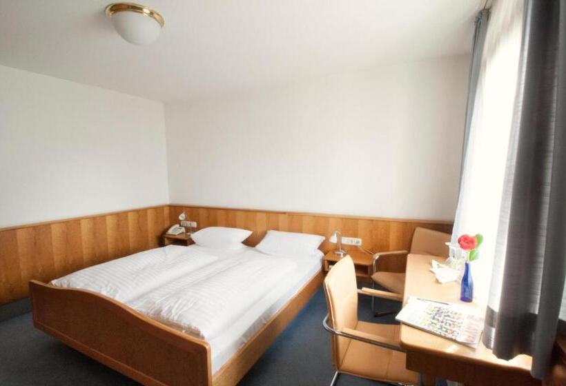 غرفة قياسية, Krone Straßdorf