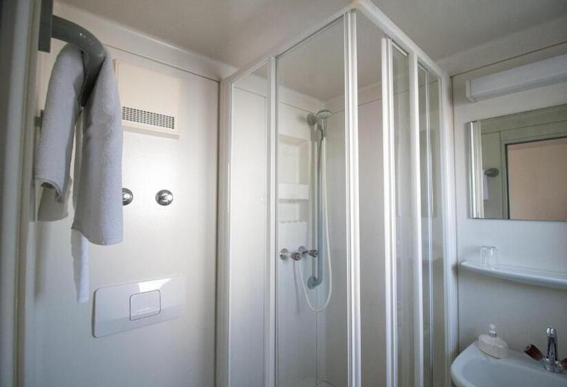 غرفة قياسية, Krone Straßdorf