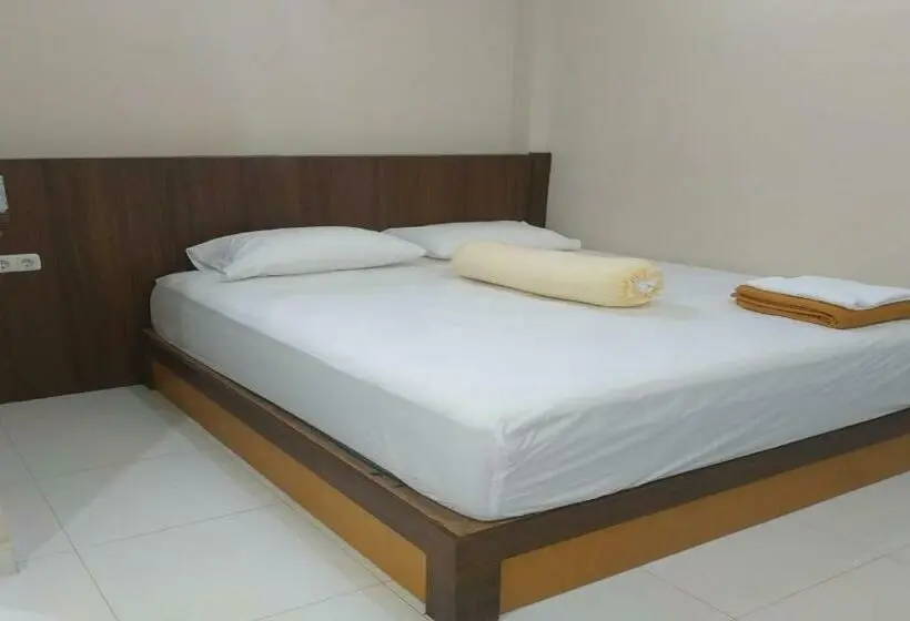 スタンダードルーム, Nietsa Guest House Syariah Palu Mitra Reddoorz