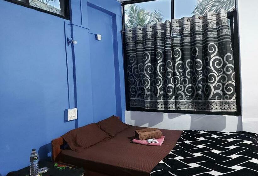 Camera Standard, Red Rock Arambol Beach