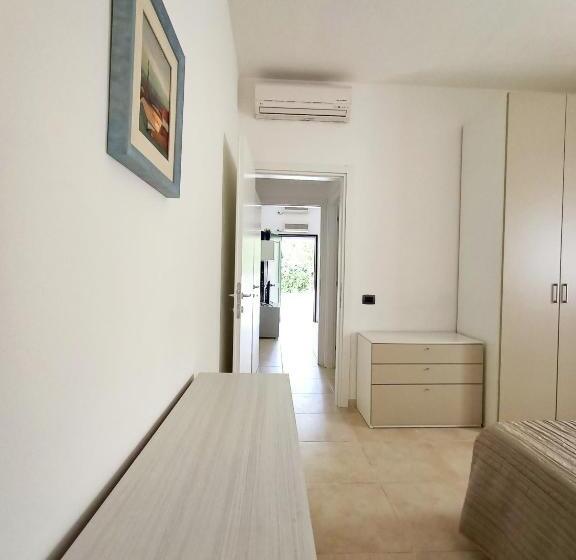 Апартаменты 1 Спальня Нижний Этаж, Residenza Casa Bianca