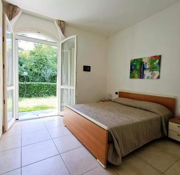 Апартаменты 1 Спальня Нижний Этаж, Residenza Casa Bianca