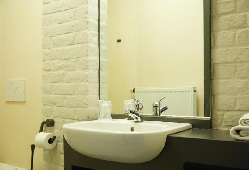 经济型三人房间, Focus Budget