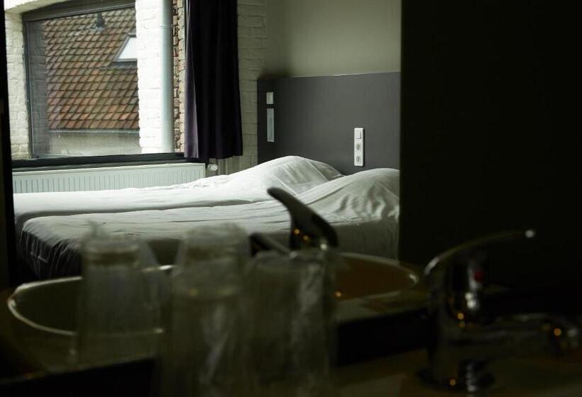 带3个卧室的公寓, Focus Budget