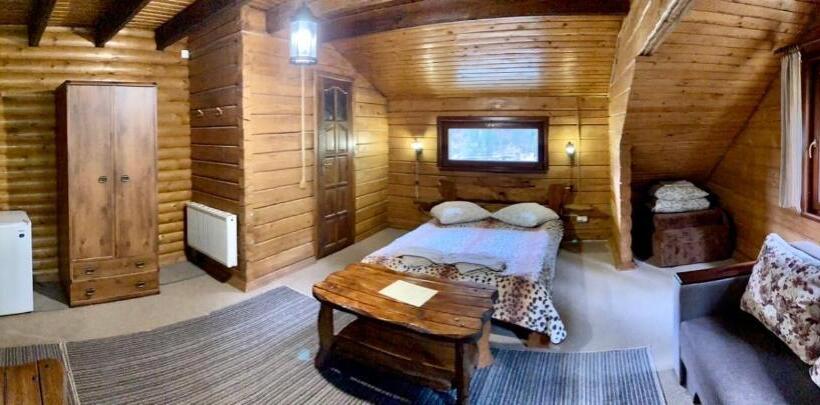 家庭山景房, Skelia