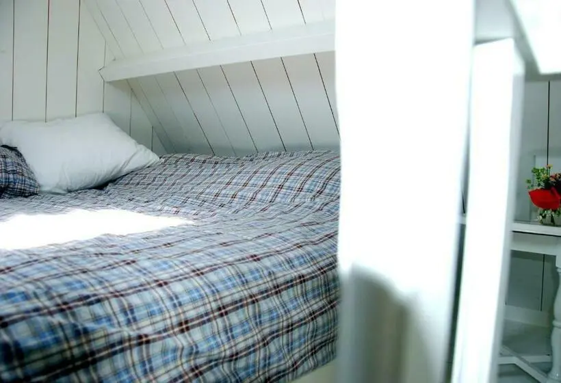１ベッドルームハウス, Bed In Waterland