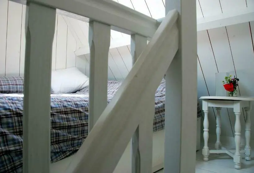 １ベッドルームハウス, Bed In Waterland