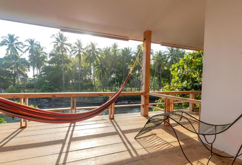 غرفة قياسية مطلّة علي البحر مزوَّدة بشُرفة, Esencia Nativa