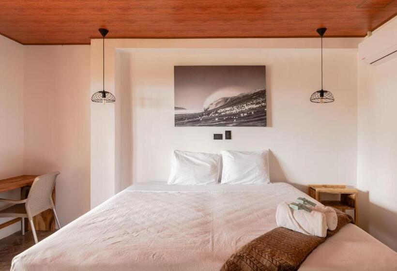 غرفة قياسية مطلّة علي البحر مزوَّدة بشُرفة, Esencia Nativa