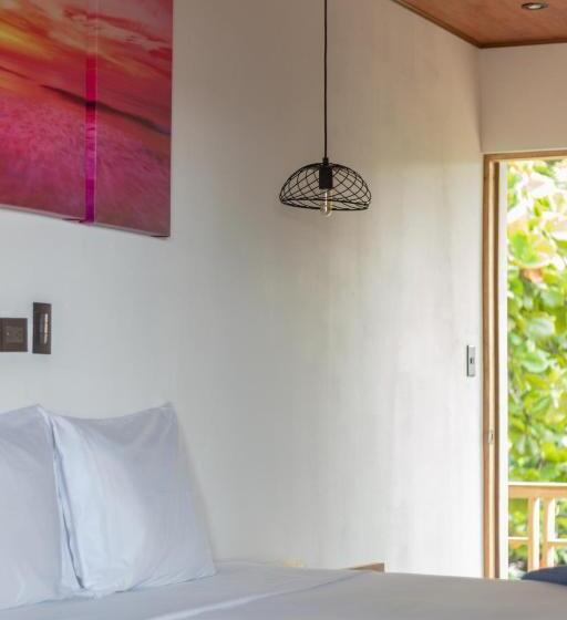 غرفة قياسية مطلّة علي البحر مزوَّدة بشُرفة, Esencia Nativa