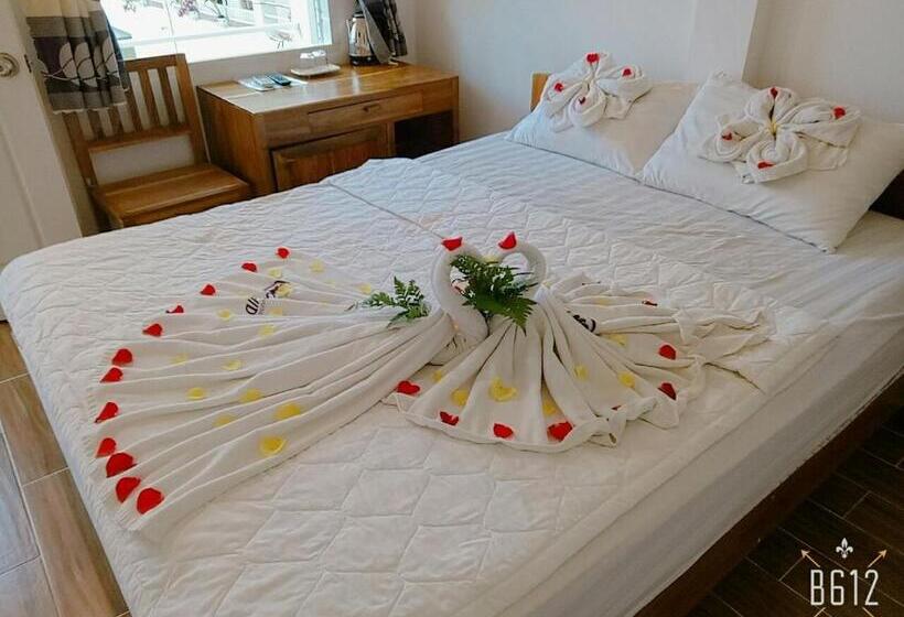 اتاق لوکس, ღ Orchid Guesthouse ღ 2 Minutes To The Beach & Night Market ღ